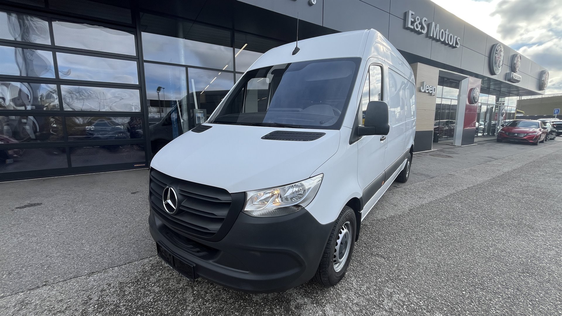 MERCEDES-BENZ Sprinter Kasten Front 2014 CDI 3,0t / 3924mm