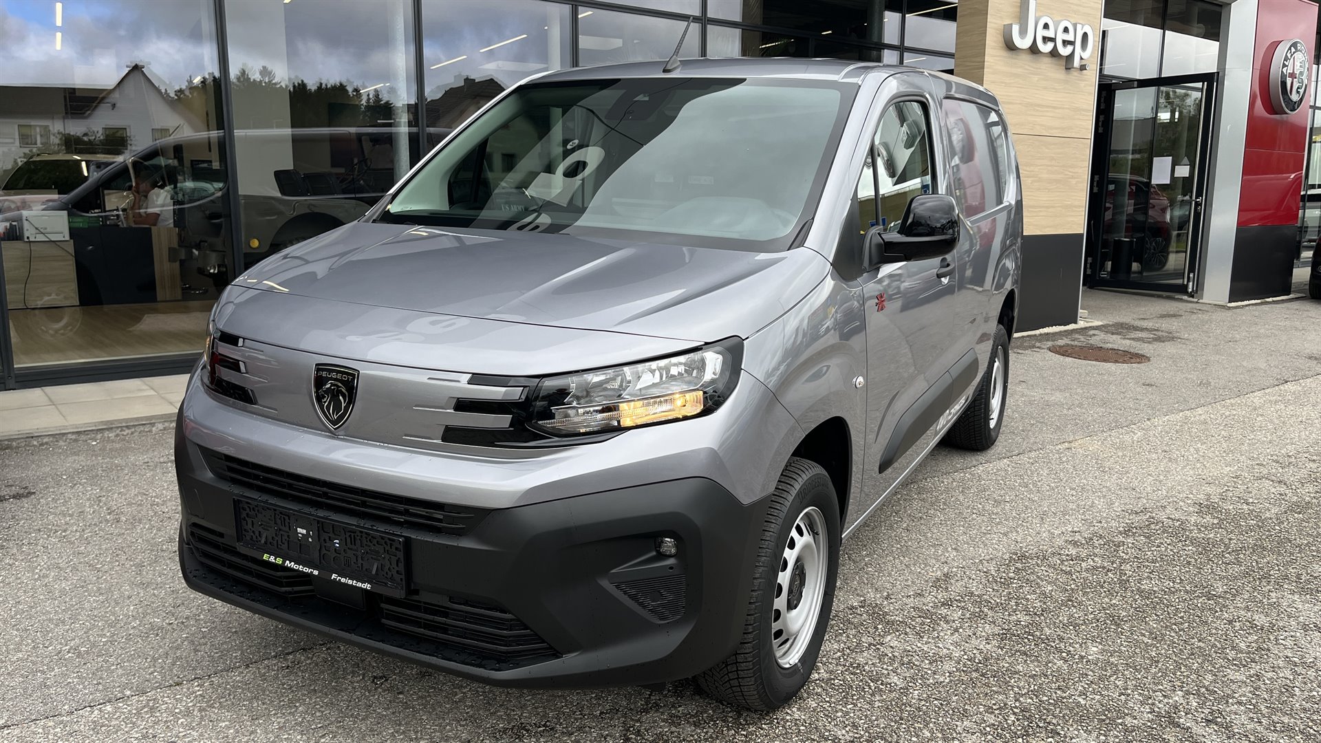 PEUGEOT Partner Lang 4WD Aut. L2 BlueHDi 130 S&S Erh. Nutzlast Pemium Aut.