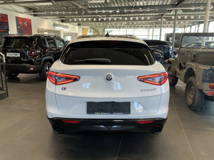 ALFA ROMEO Stelvio MY23 Veloce 2.0 GME 280 PS Aut. AWD voll