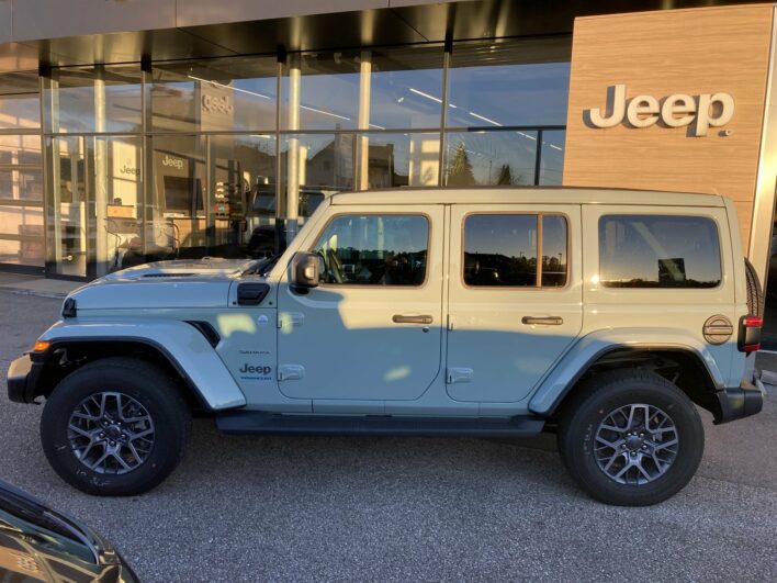 JEEP Wrangler PHEV MY23 Sahara 2.0 GME 380 PS At 4xe voll