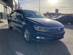 VW Passat voll