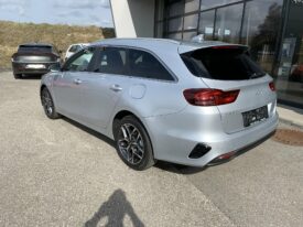 KIA Ceed SW silber 1,0 TGDI 120 P2