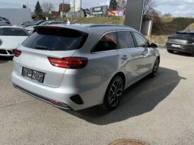 KIA Ceed SW silber 1,0 TGDI 120 P2