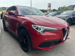 ALFA ROMEO Stelvio Super 2,2 ATX AWD *AHK* voll