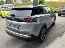 PEUGEOT 3008 Hybrid 300 e-EAT8 Allure Aut.