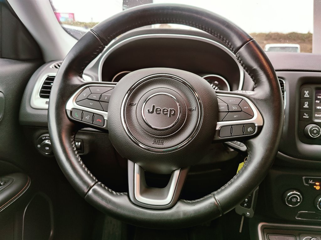 Jeep Compass 1,3 T4 FWD 6MT Sport voll